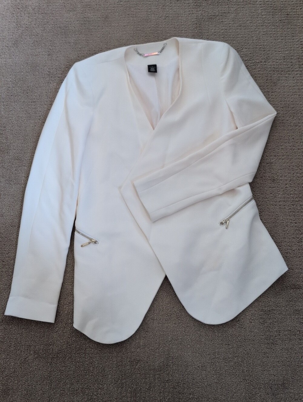 White House Black Market Ivory Collarless Open Front Zip Blazer
